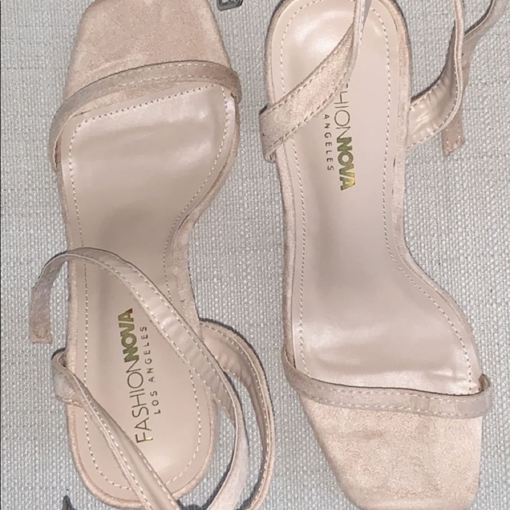 Heels - Picture 2 of 2